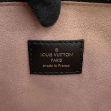 将图像加载到图库查看器中，LOUIS VUITTON Coussin NoirM57790 Monogram Lambskin Size PM
