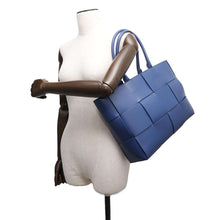 Load image into Gallery viewer, Bottega Veneta MAXI INTRECCIATO THE ARCO Navy756682 Leather Size Medium
