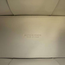 将图像加载到图库查看器中，Bottega Veneta Arco Tote Bag Black/White652867 Calf Leather Size Small
