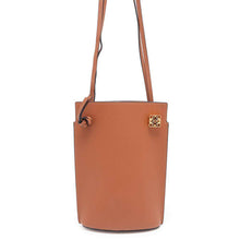 Load image into Gallery viewer, LOEWE Dice Pocket Shoulder Bag TanC630R12X01 Classic Calf LeatherLeather
