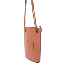 将图像加载到图库查看器中，LOEWE Dice Pocket Shoulder Bag TanC630R12X01 Classic Calf LeatherLeather
