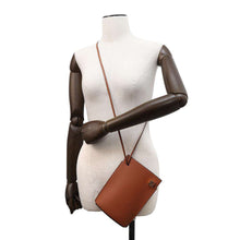 将图像加载到图库查看器中，LOEWE Dice Pocket Shoulder Bag TanC630R12X01 Classic Calf LeatherLeather
