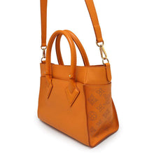 将图像加载到图库查看器中，LOUIS VUITTON On My Side OrangeM57730 Mahina Calf Leather Size PM
