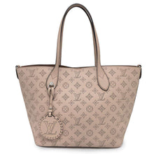 将图像加载到图库查看器中，LOUIS VUITTON Blossom GaletM21852 Monogram Mahina Size MM
