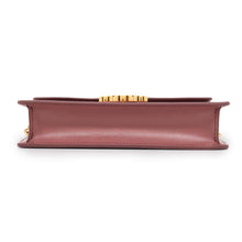 将图像加载到图库查看器中，CELINE Triomphe Chain Wallet vintage rose10L033DPV Shiny Calf Leather
