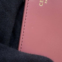 将图像加载到图库查看器中，CELINE Triomphe Chain Wallet vintage rose10L033DPV Shiny Calf Leather
