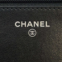 将图像加载到图库查看器中，CHANEL Chevron Chain wallet BlackA70230 Calf Leather
