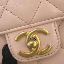 将图像加载到图库查看器中，CHANEL Mini Matelasse ChainShoulder Bag Pink Calf Leather
