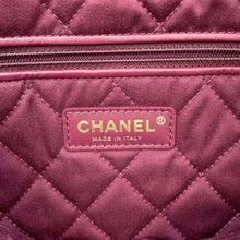 Load image into Gallery viewer, CHANEL CHANEL22 ChainShoulder Bag PurpleAS3260 Shiny Calf Leather Size Small
