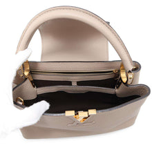 Load image into Gallery viewer, LOUIS VUITTON Capucines GaletM42253 Taurillon Leather Size MM
