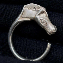 将图像加载到图库查看器中，HERMES Cheval Hose Ring Silver Metal
