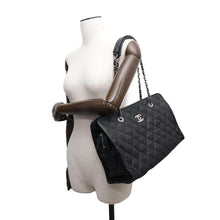 将图像加载到图库查看器中，CHANEL French Riviera ChainShoulder Bag Black Caviar Leather
