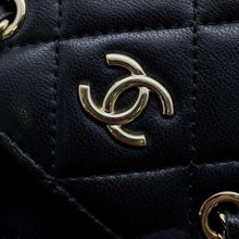 将图像加载到图库查看器中，CHANEL Matelasse Mini Pochette ChainShoulder Bag BlackAP2547 Lambskin
