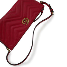 将图像加载到图库查看器中，GUCCI GG MarmontShoulder Bag Red739166 Leather
