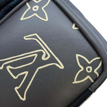 Load image into Gallery viewer, LOUIS VUITTON Messenger multi-pocket NoirM45457 Monogram Eclipse Leather
