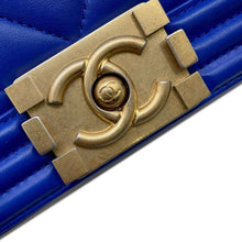 Load image into Gallery viewer, CHANEL Chevron Boy Chanel ChainShoulder BlueA67085 Lambskin Size 20
