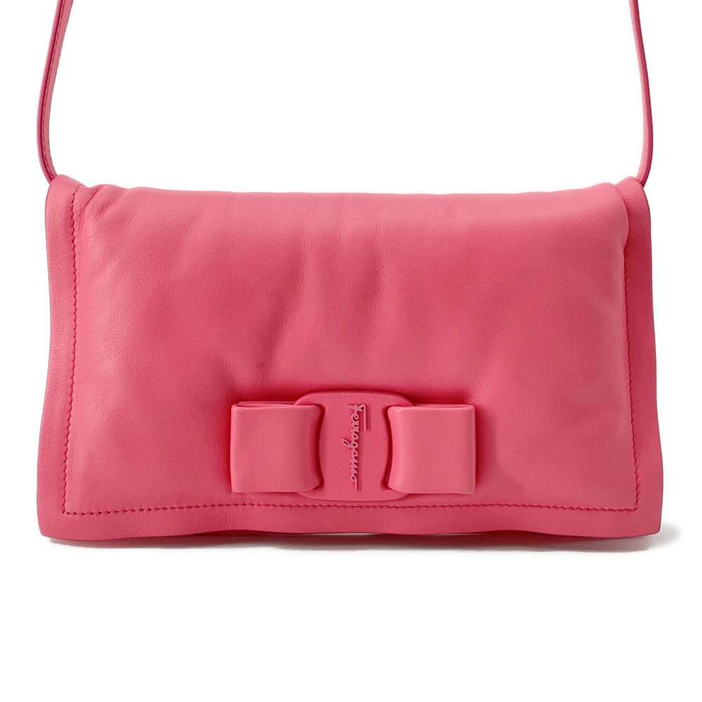 Ferragamo Vivabou Shoulder Bag Pink Leather