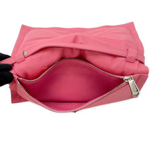 将图像加载到图库查看器中，Ferragamo Vivabou Shoulder Bag Pink Leather
