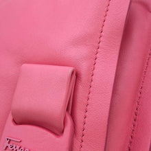 将图像加载到图库查看器中，Ferragamo Vivabou Shoulder Bag Pink Leather
