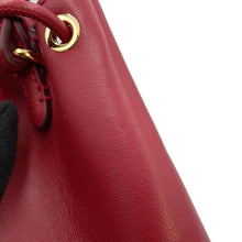 将图像加载到图库查看器中，BURBERRY TBMonogram Bucket Bag Red8045043 Leather
