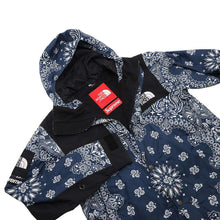 将图像加载到图库查看器中，THE NORTH FACE The North Face x Supreme Bandana Mountain Parka Size M/M Blue/Black Polyester
