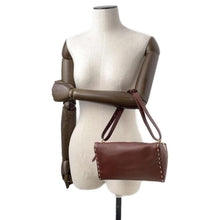 将图像加载到图库查看器中，FENDI Selleria Triangle Shoulder Bag Brown8BS053 Leather
