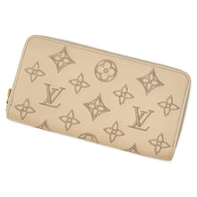 Load image into Gallery viewer, LOUIS VUITTON Zippy Wallet BeigeM82471 LV Broderie Anglaise
