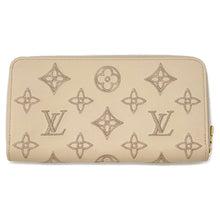 Load image into Gallery viewer, LOUIS VUITTON Zippy Wallet BeigeM82471 LV Broderie Anglaise
