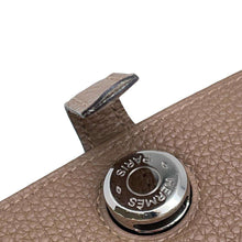 Load image into Gallery viewer, HERMES Dogon Beige de Weimar Togo Leather
