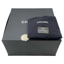 将图像加载到图库查看器中，CHANEL Embroidery One Shoulder Bag Black/RedA57519 Wool  Calf Leather
