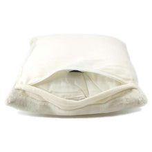 将图像加载到图库查看器中，CHANEL Cushion White/Black Cashmere Cotton
