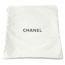 将图像加载到图库查看器中，CHANEL Cushion White/Black Cashmere Cotton
