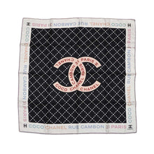 将图像加载到图库查看器中，CHANEL COCO CC Logo Large Scarf White/Black/Multicolor Silk100%
