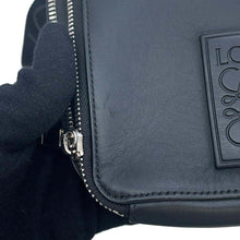 将图像加载到图库查看器中，LOEWE Vertical crossbody pocket BlackC565S59X01 Leather
