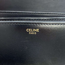 将图像加载到图库查看器中，CELINE Teen Triomphe Shoulder Bag Black187363BF4 Shiny Calf Leather
