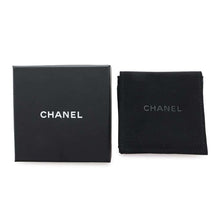 将图像加载到图库查看器中，CHANEL No.5 motif Brooch Black Metal Lambskin
