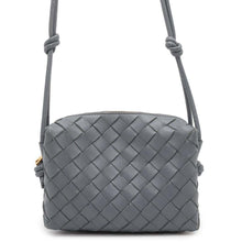 将图像加载到图库查看器中，Bottega Veneta INTRECCIATO Loop Shoulder Bag Gray680254 Leather
