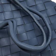 将图像加载到图库查看器中，Bottega Veneta INTRECCIATO Loop Shoulder Bag Gray680254 Leather
