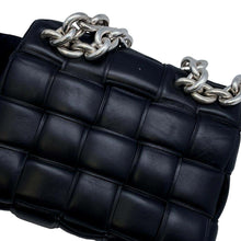 将图像加载到图库查看器中，Bottega Veneta Chain cassette Black631421 Lambskin
