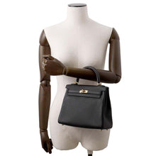 Load image into Gallery viewer, HERMES Kelly Retourne Black Togo Leather Size 25
