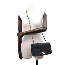 Load image into Gallery viewer, CHANEL Matelasse ChainShoulder Bag BlackA03568 Lambskin Size 23
