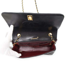 Load image into Gallery viewer, CHANEL Matelasse ChainShoulder Bag BlackA03568 Lambskin Size 23
