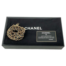 将图像加载到图库查看器中，CHANEL Deauville Chain Wallet NavyA81978 Canvas/Leather
