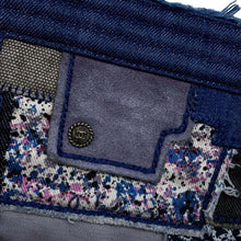 将图像加载到图库查看器中，CHANEL Boy Chanel Patchwork ChainShoulder Bag Blue Denim
