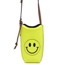 将图像加载到图库查看器中，LOEWE Gate Pocket Smiley Yellow Leather
