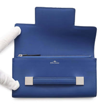 将图像加载到图库查看器中，Delvaux Madame Long Wallet Blue Leather/Galuchat Leather
