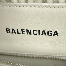 将图像加载到图库查看器中，BALENCIAGA Bistro Basket Bag White671342 Patent Leather Size XS
