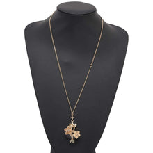 将图像加载到图库查看器中，CHANEL Camellia Flower Gripoa CC Logo Necklace Champagne Gold/Beige Gold Plated
