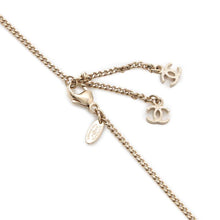 将图像加载到图库查看器中，CHANEL Camellia Flower Gripoa CC Logo Necklace Champagne Gold/Beige Gold Plated
