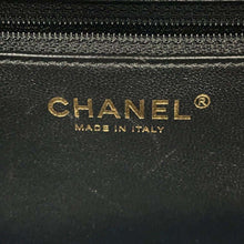 将图像加载到图库查看器中，CHANEL Chevron Bowling Bag Black Lambskin
